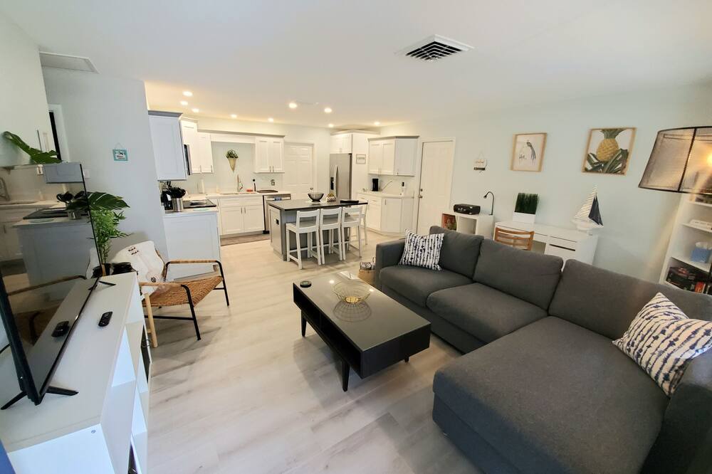 Photo of Livingroom in Disston Heights