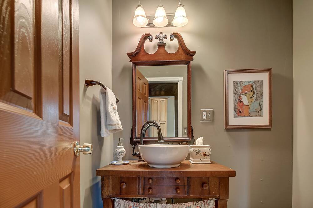 Photo of Bathroom in Warwick
