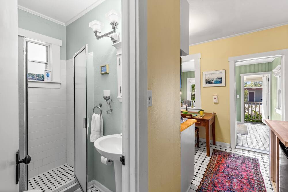 Photo of Bathroom in Seminole Heights