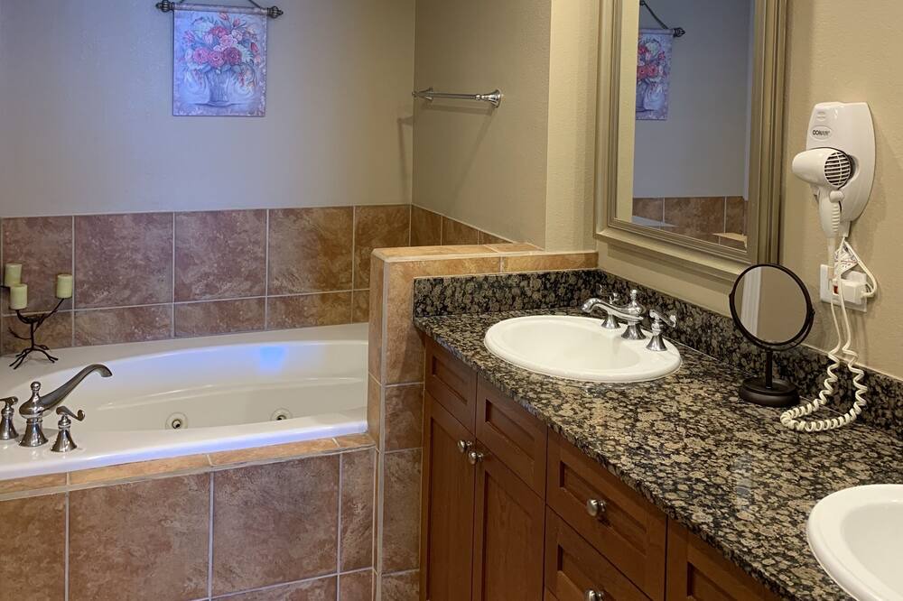 Photo of Bathroom in Pensacola Beach