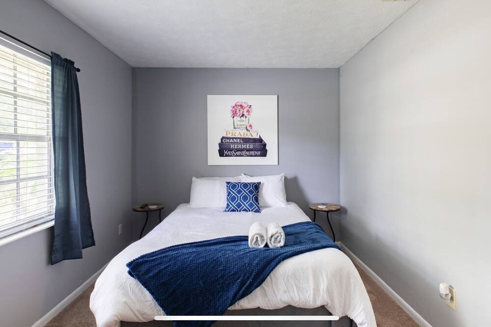Photo of Bedroom in Seffner Community Alliance
