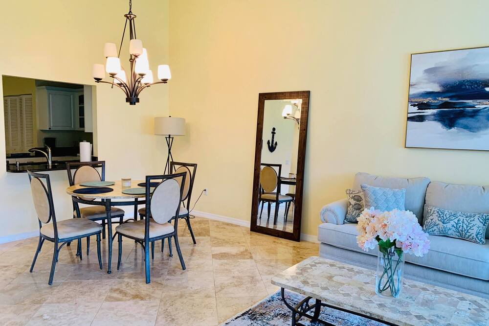 Photo of Livingroom in Sarasota
