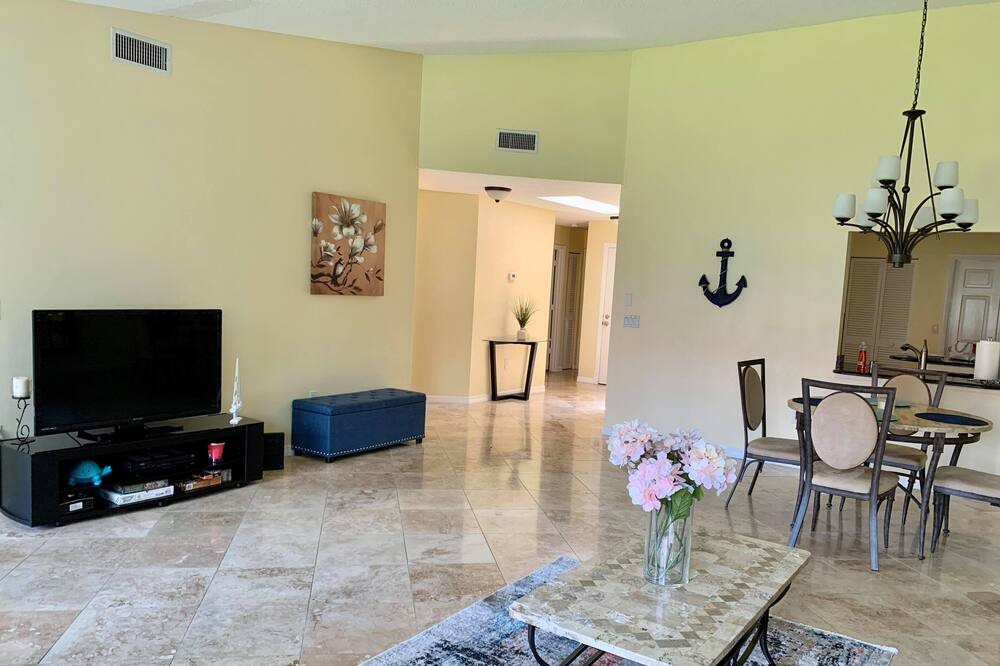 Photo of Livingroom in Sarasota