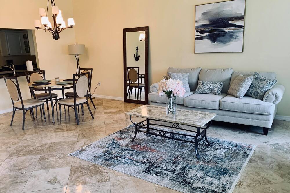 Photo of Livingroom in Sarasota