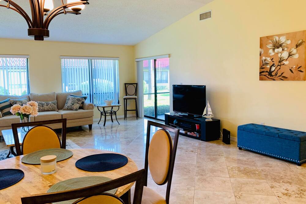 Photo of Livingroom in Sarasota
