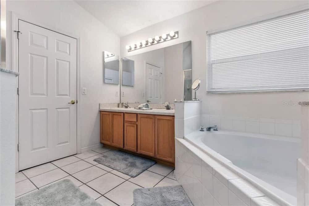 Photo of Bathroom in Indian Point