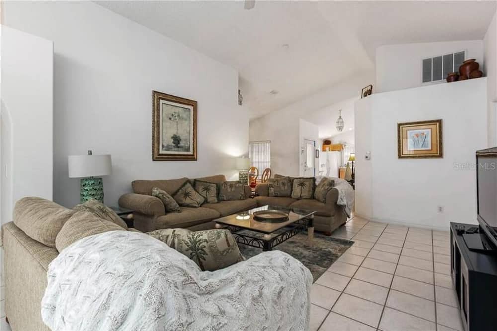 Photo of Livingroom in Indian Point