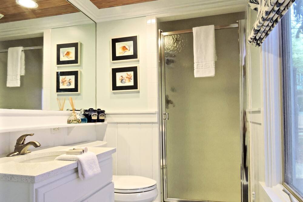 Photo of Bathroom in Seaside