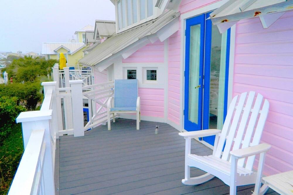 Photo of Patio Balcony in Seaside