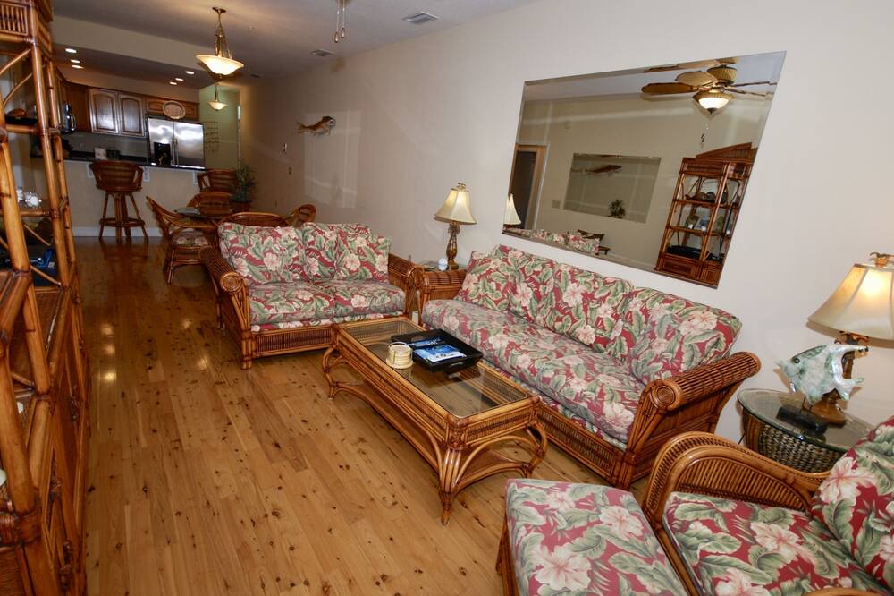 Photo of Livingroom in Steinhatchee