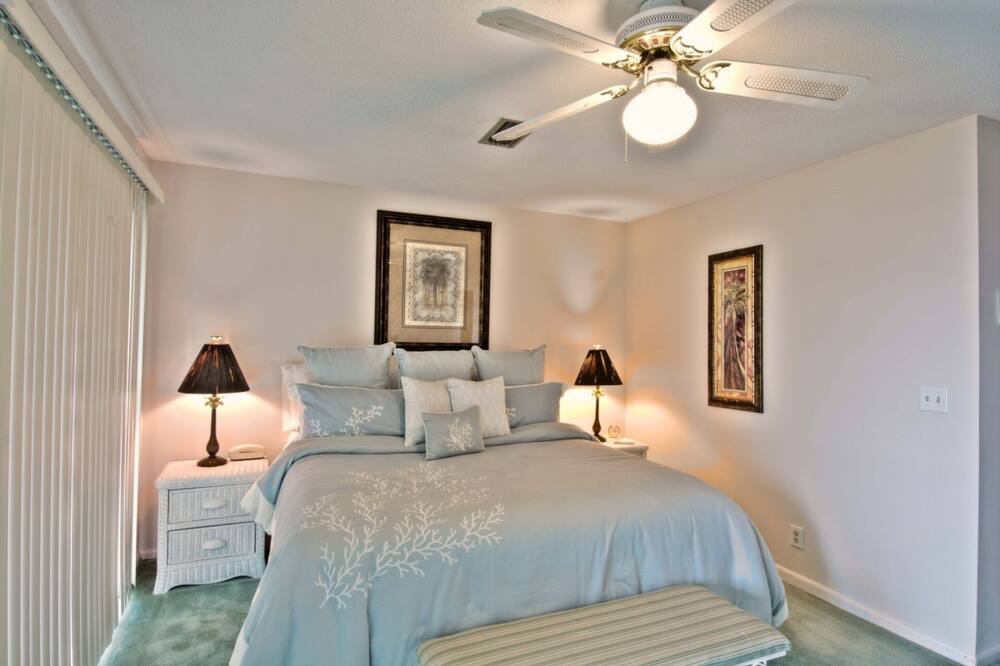 Photo of Bedroom in Santa Rosa Beach