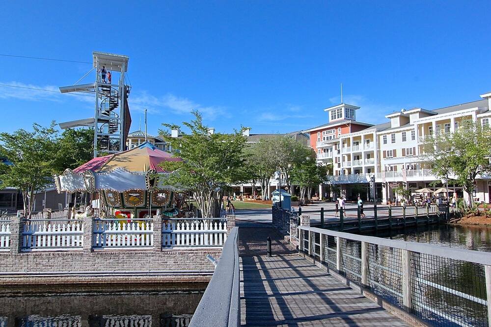 Photo of Others in Baytowne Wharf