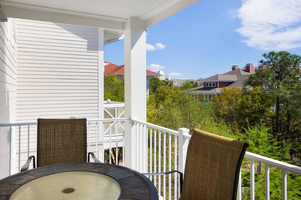 Photo of Patio Balcony in Baytowne Wharf