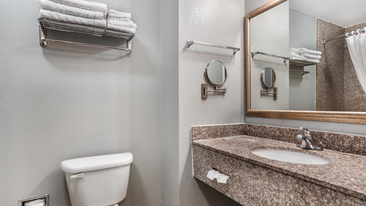 Photo of Bathroom in Crawfordville