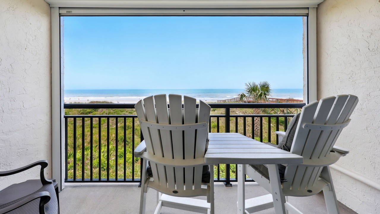 Photo of Patio Balcony in Crescent Beach
