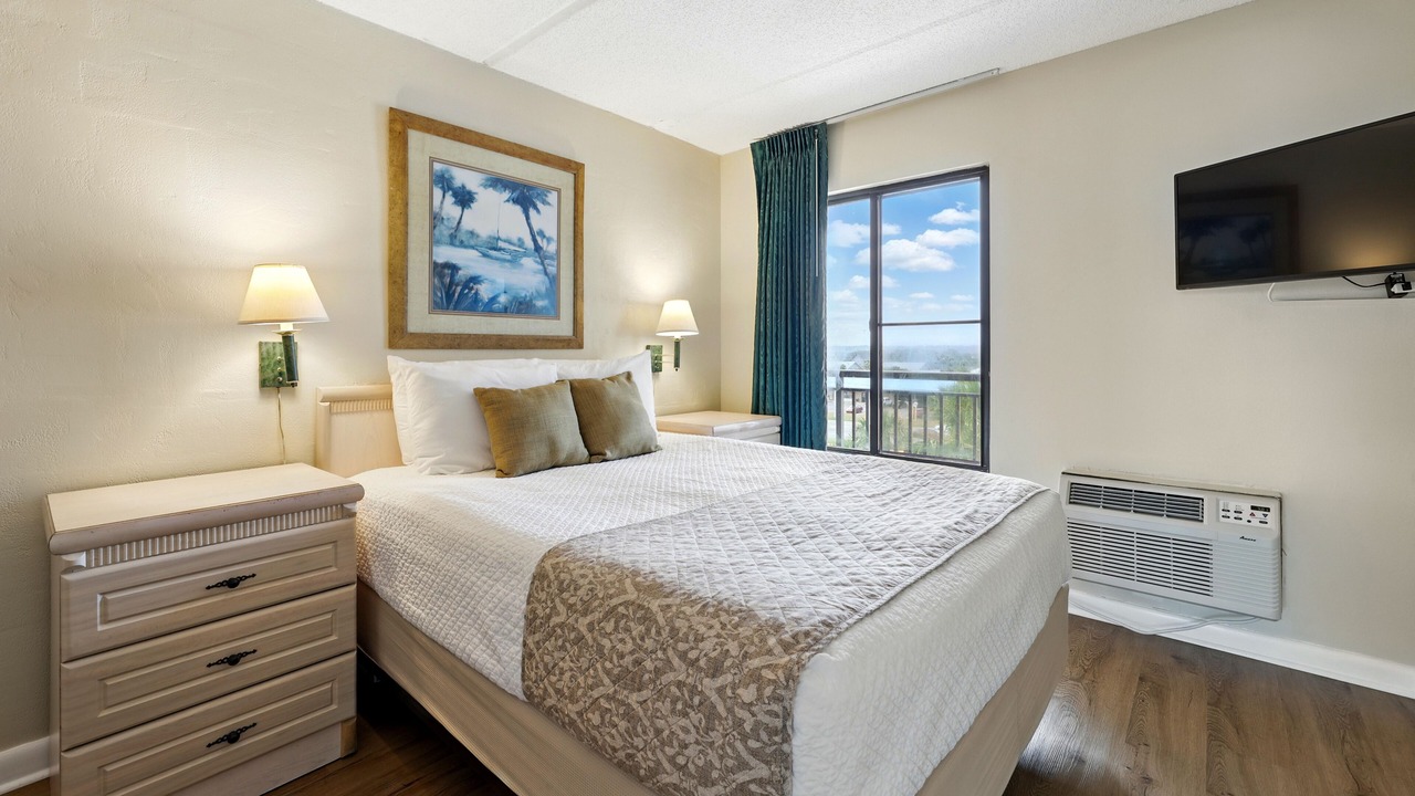 Photo of Bedroom in Crescent Beach