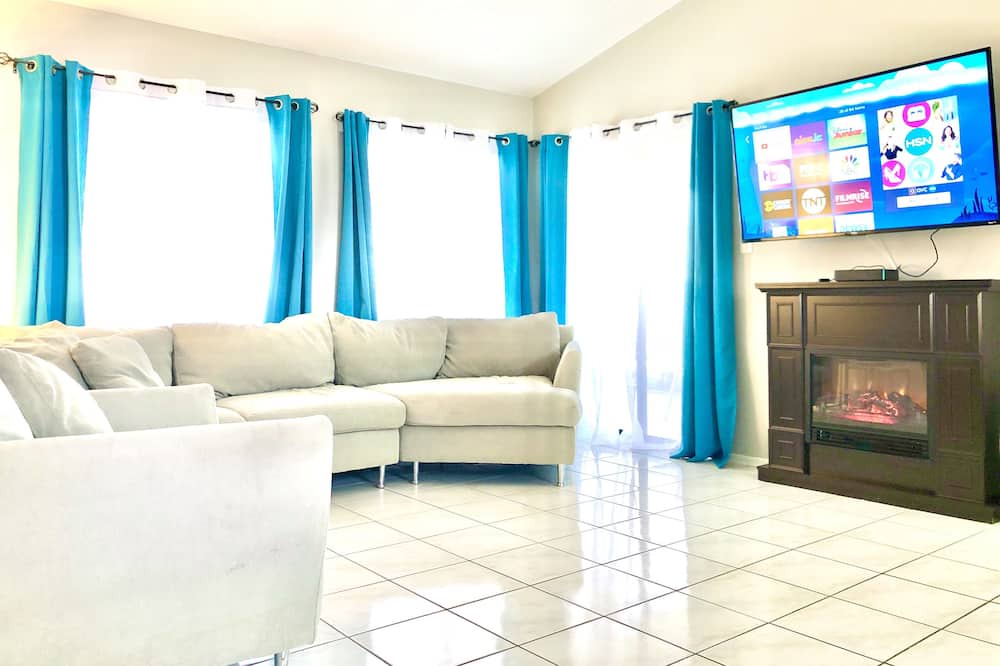 Photo of Livingroom in Williamsburg