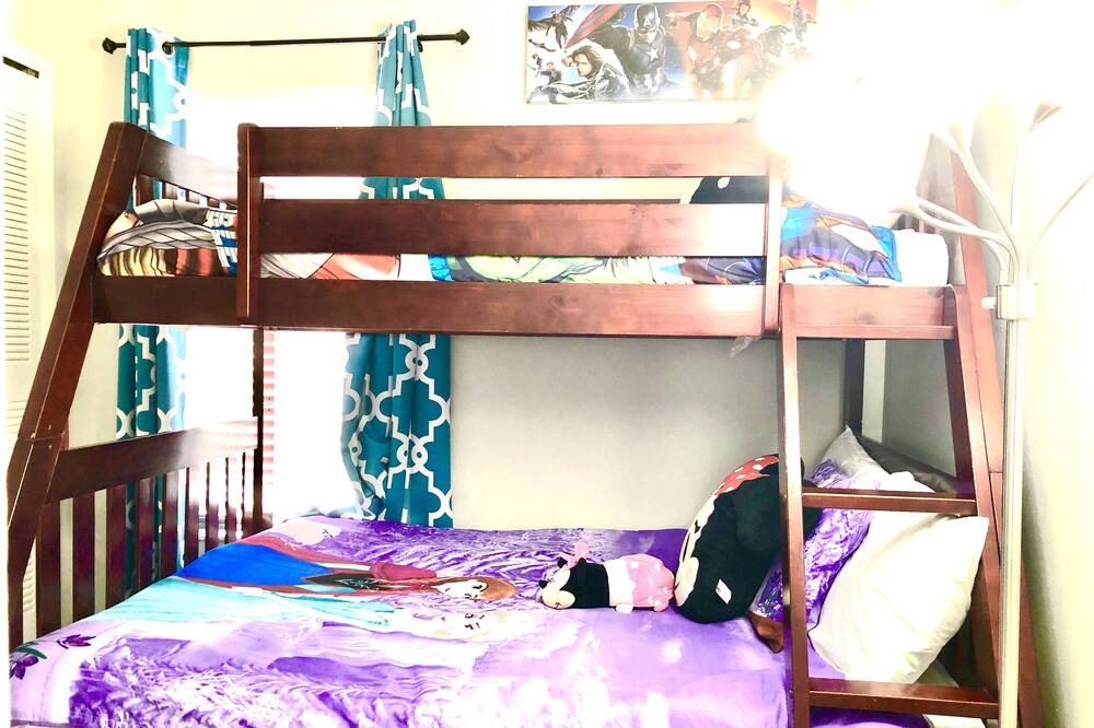 Photo of Bedroom in Williamsburg
