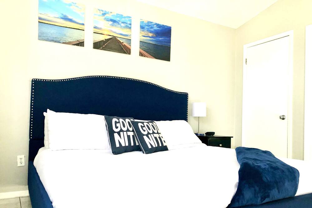 Photo of Bedroom in Williamsburg