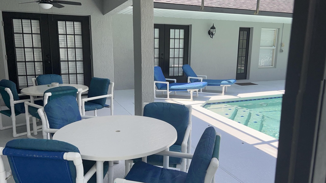 Photo of Outdoor in Orange Tree