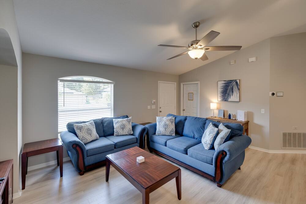 Photo of Livingroom in DeLand