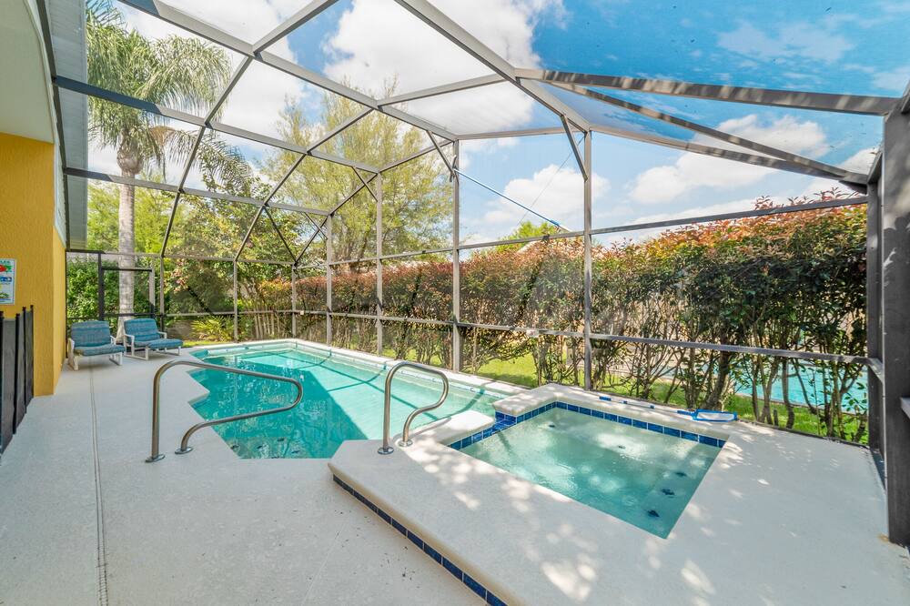 Photo of Outdoor in Orange Tree
