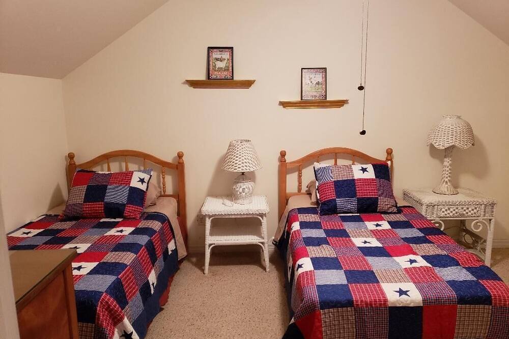 Photo of Bedroom in Hawthorne