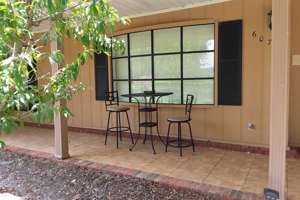 Photo of Patio Balcony in Hahira