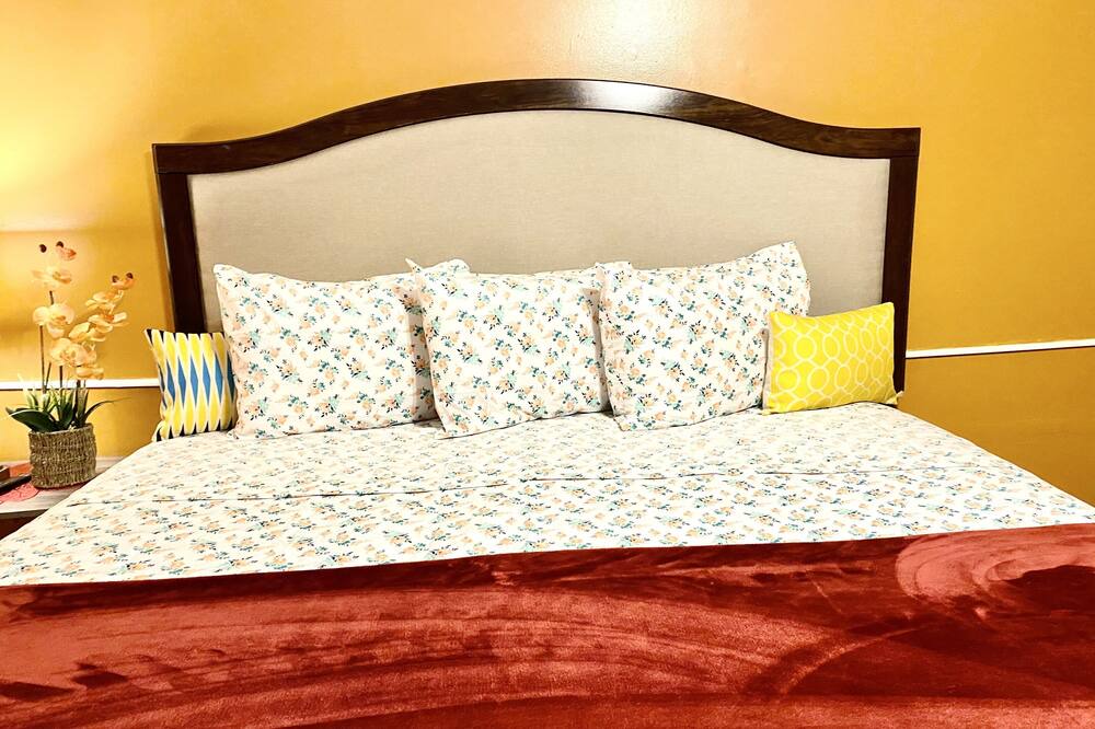 Photo of Bedroom in Hahira