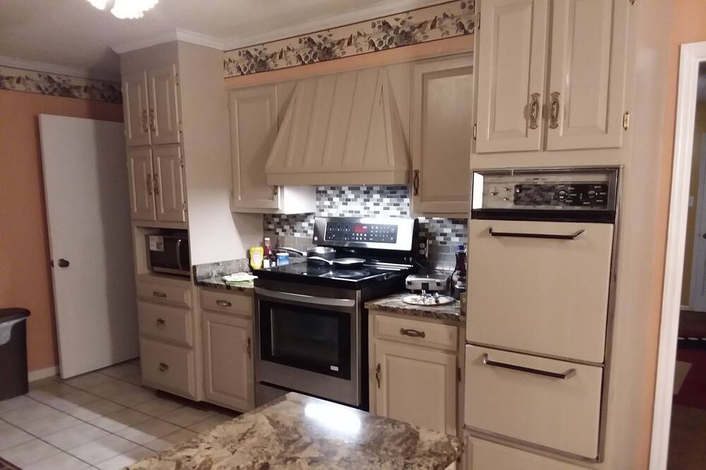 Photo of Kitchen in Hahira