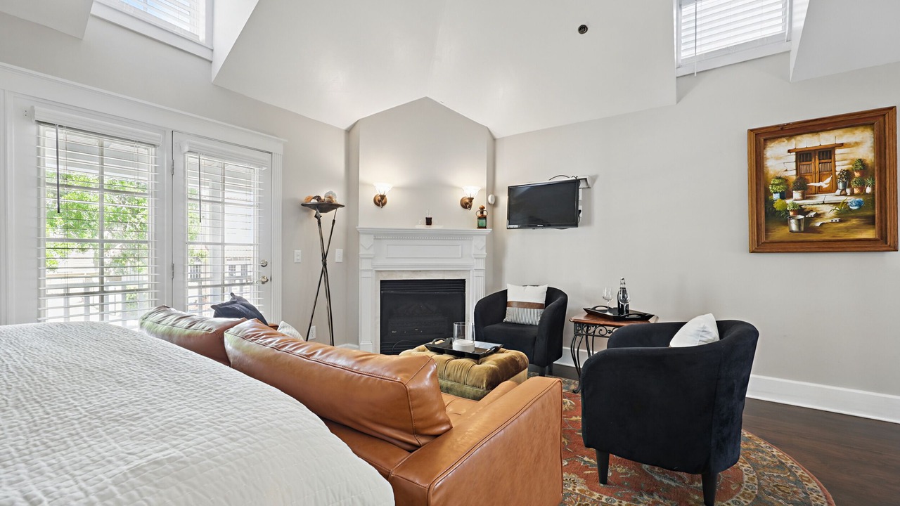 Photo of Bedroom in Downtown Historic District