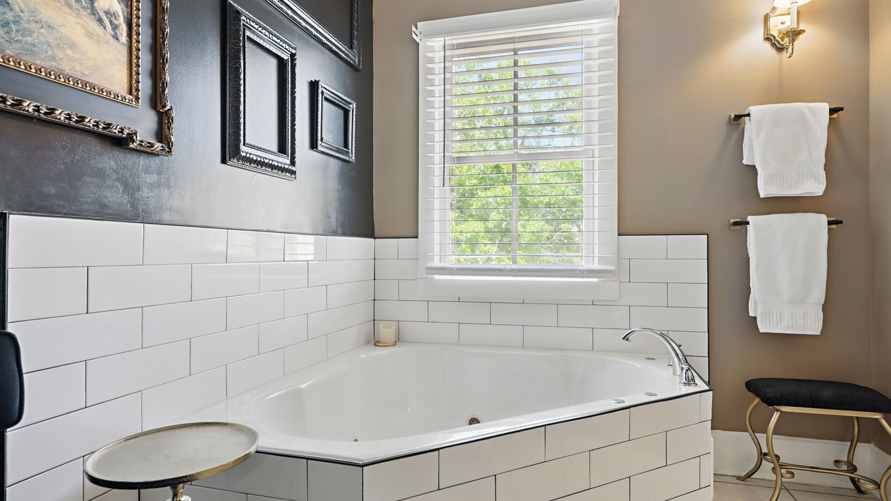 Photo of Bedroom in Downtown Historic District