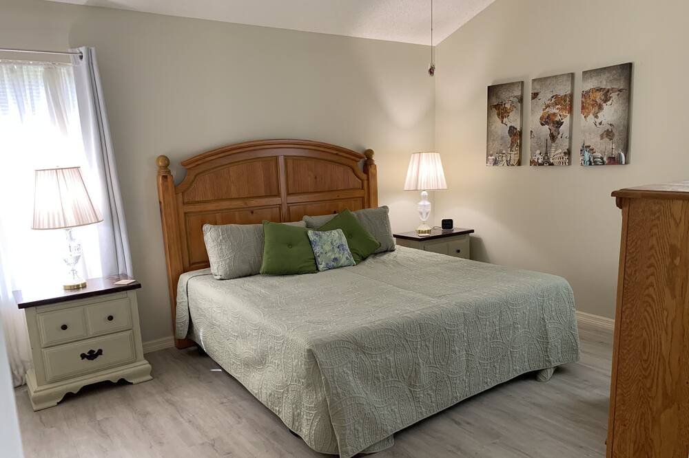 Photo of Bedroom in Mira Mesa