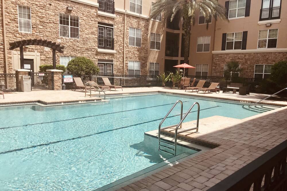 Photo of Outdoor in Carver City - Lincoln Gardens