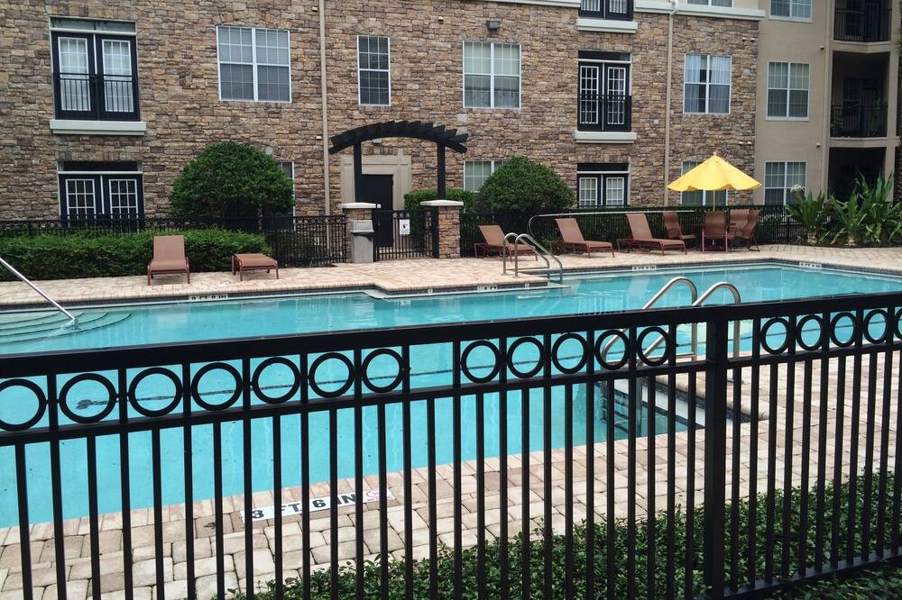 Photo of Outdoor in Carver City - Lincoln Gardens