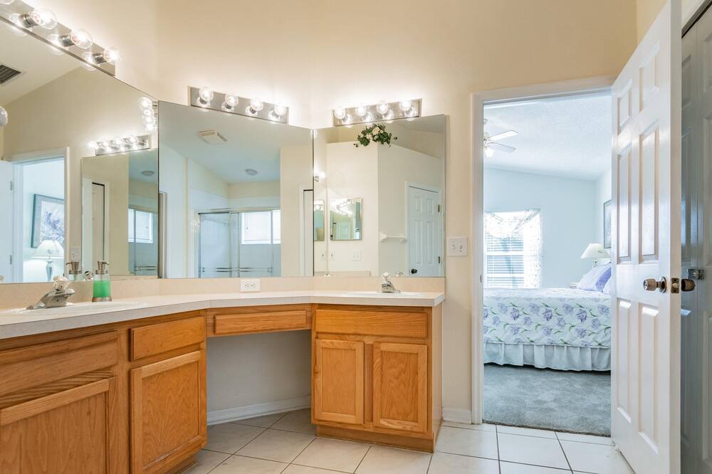 Photo of Bathroom in Sabal Harbour