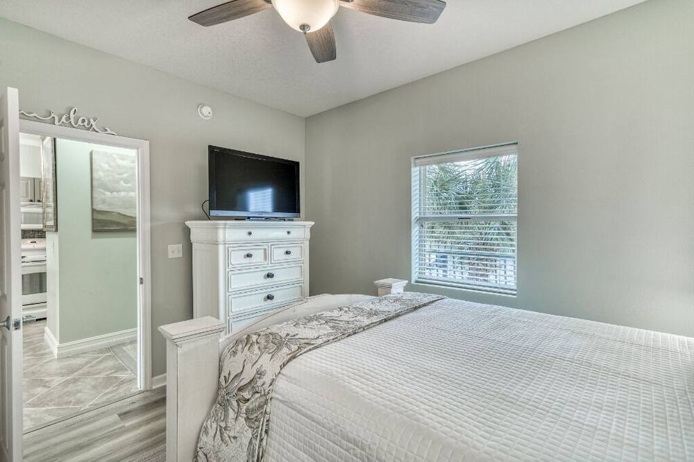 Photo of Bedroom in Frangista Beach