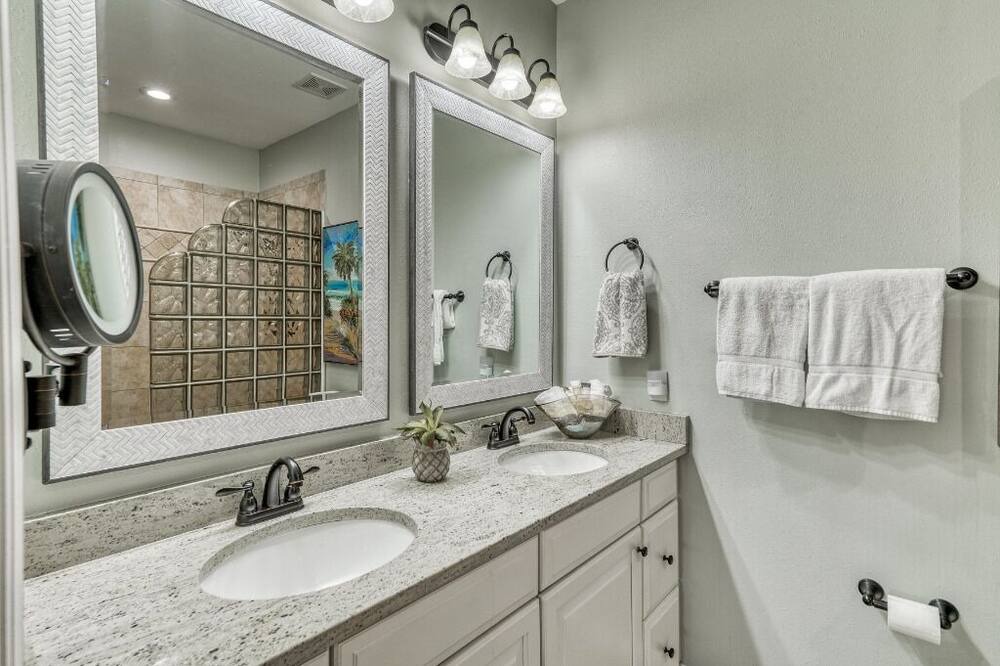 Photo of Bathroom in Frangista Beach