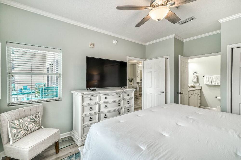 Photo of Bedroom in Frangista Beach