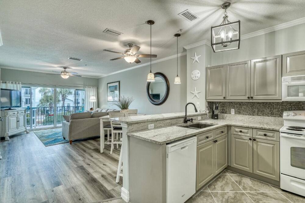 Photo of Kitchen in Frangista Beach