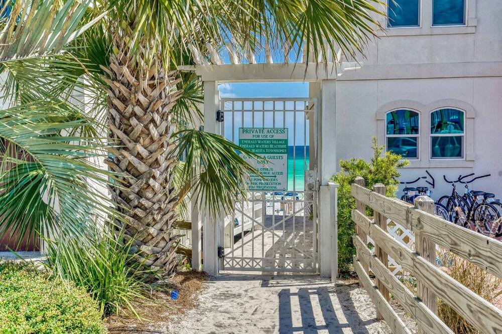 Photo of Outdoor in Frangista Beach