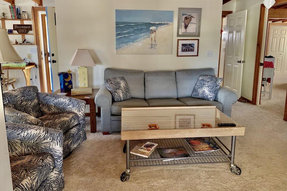 Photo of Livingroom in Indian Pass