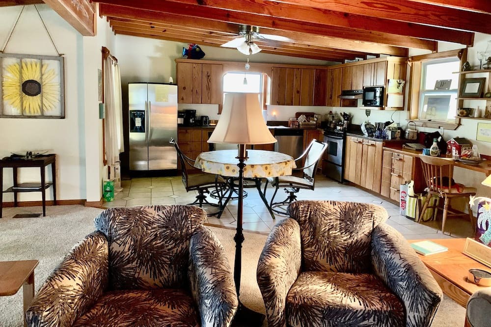 Photo of Livingroom in Indian Pass