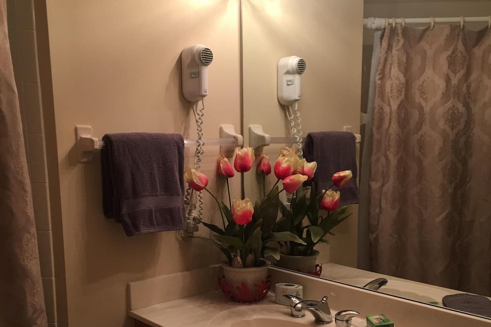 Photo of Bathroom in Port Saint Lucie