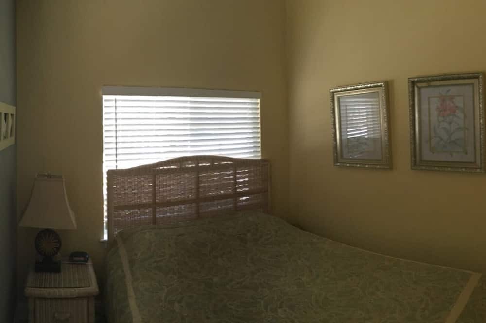 Photo of Bedroom in Sunset Beach