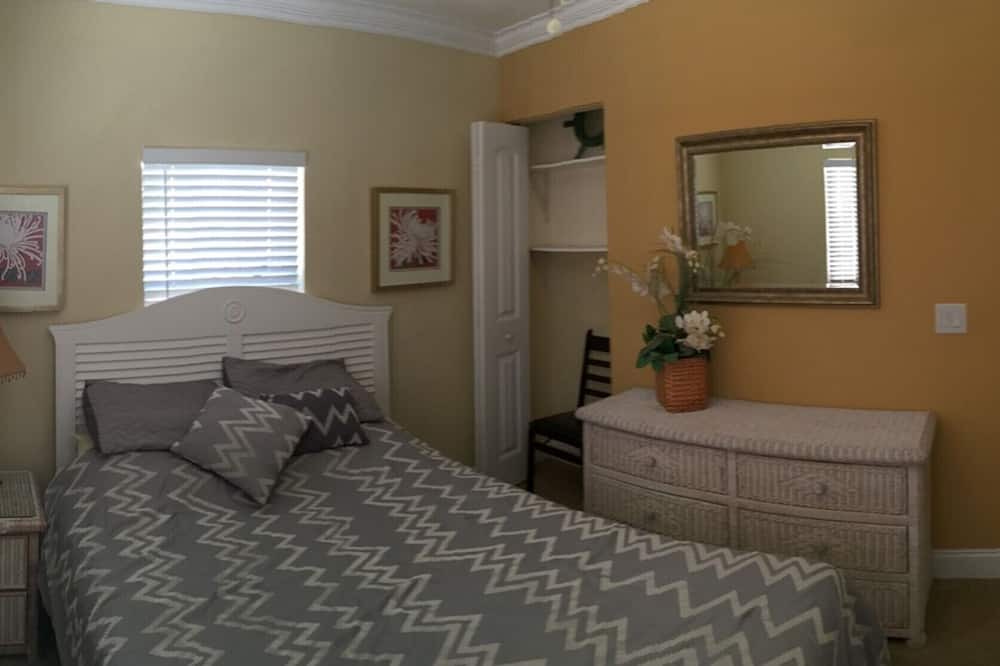 Photo of Bedroom in Sunset Beach