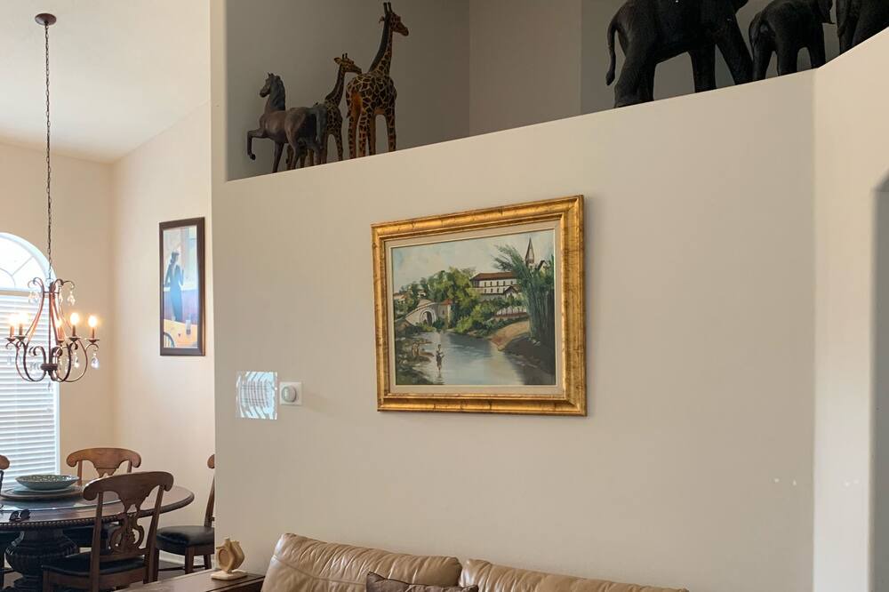Photo of Livingroom in Greater Groves
