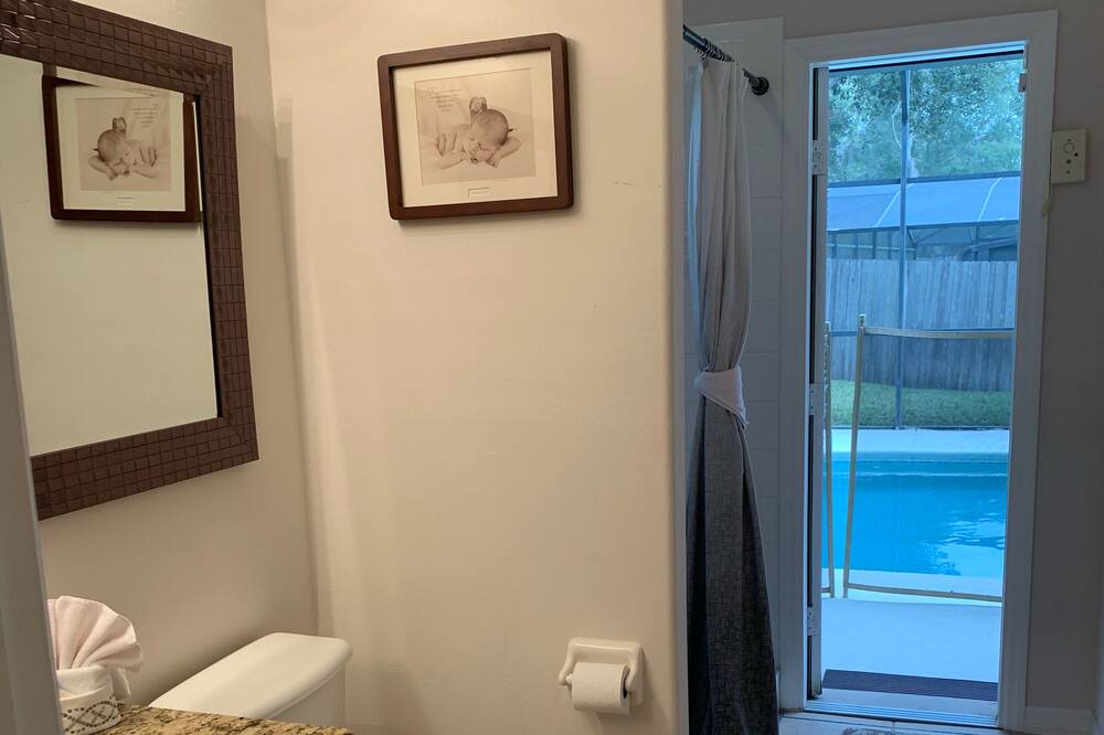 Photo of Bathroom in Greater Groves
