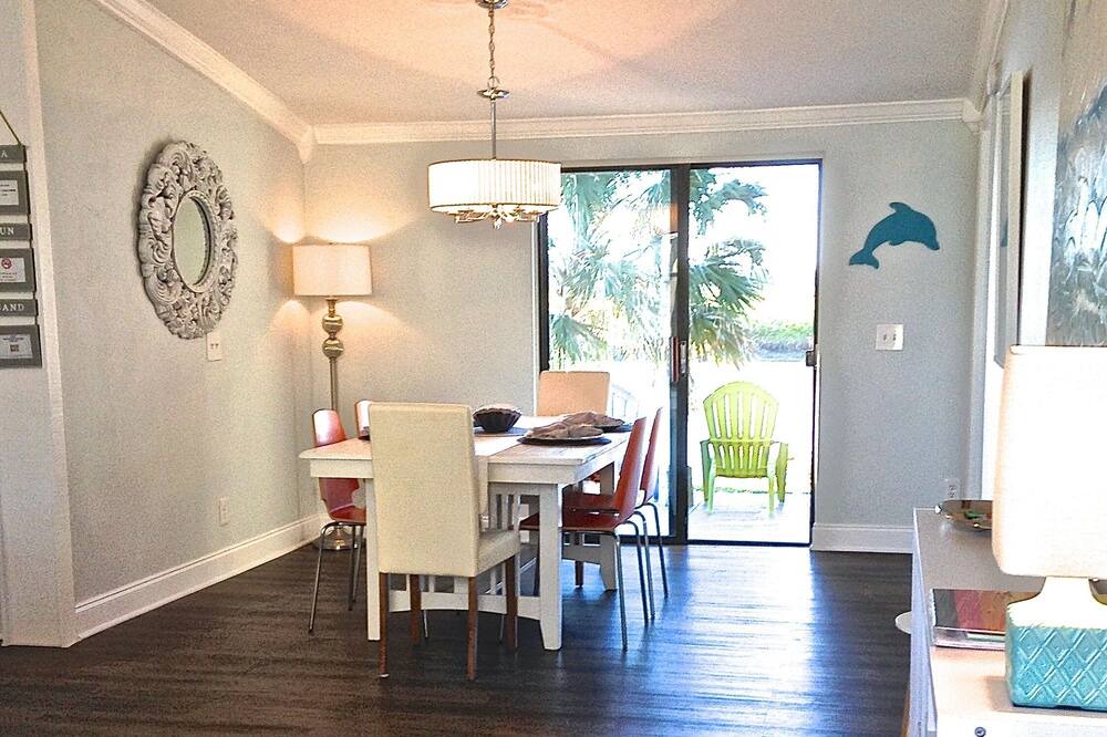 Photo of Livingroom in New Smyrna Beach