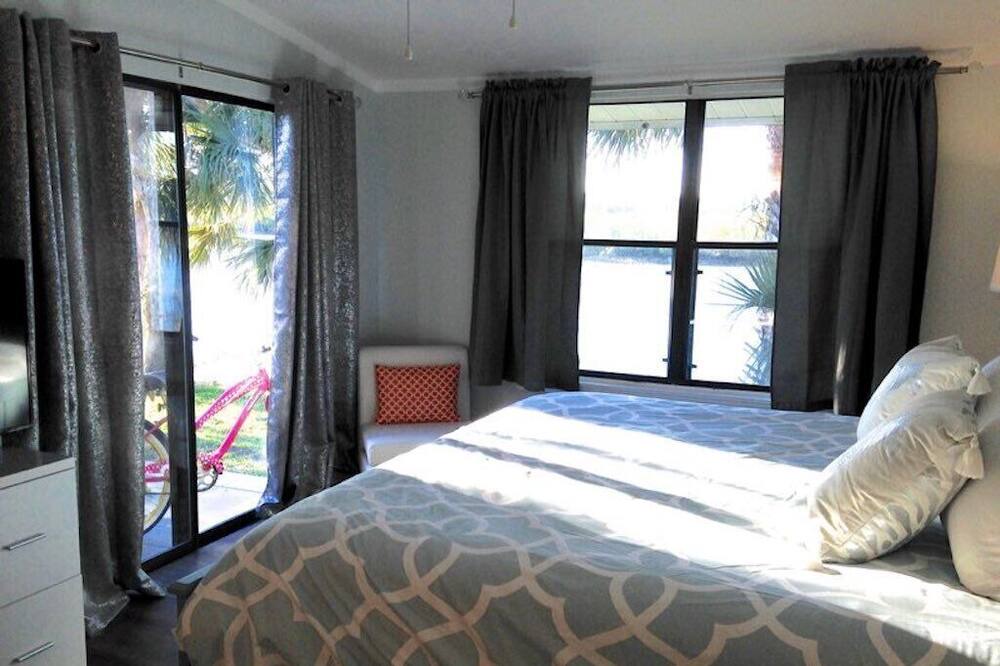 Photo of Bedroom in New Smyrna Beach